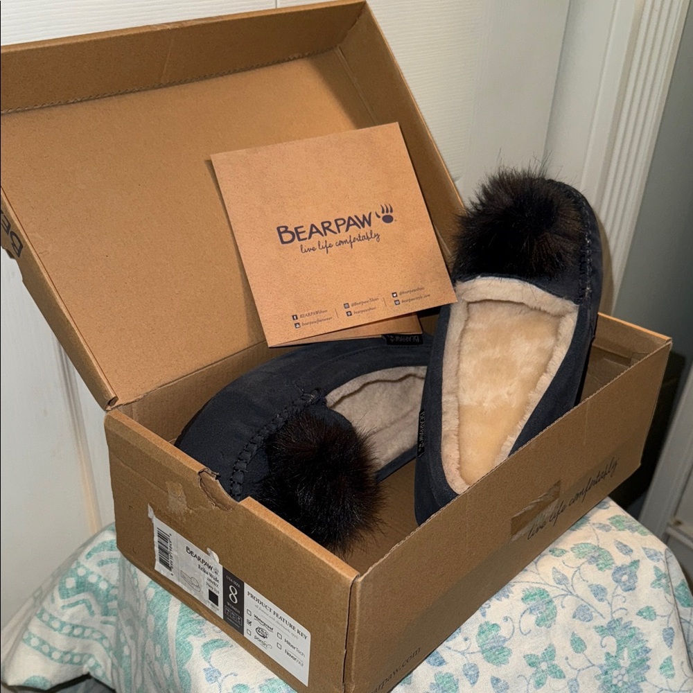 BearPaw Navy Blue Slippers / moccasins with Cream Lining